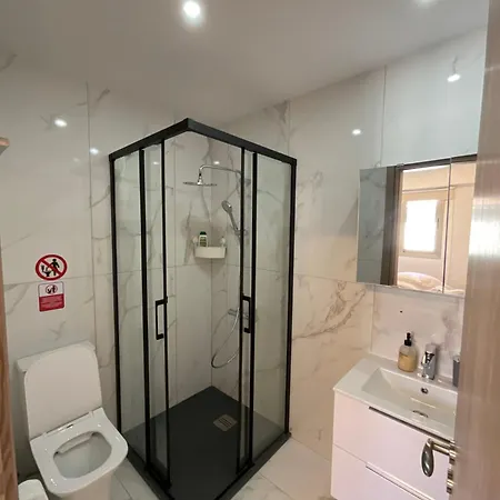 Le Voyageur Λάρνακα