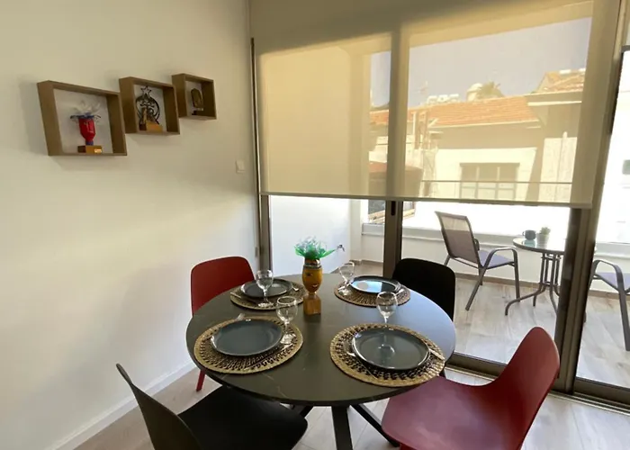 Le Voyageur * Larnaka